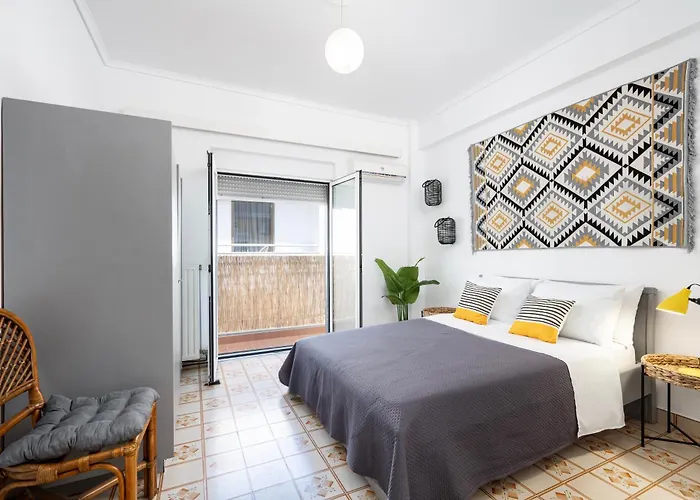 Massive 4br Retro - 3 Min Walk To Κως Πόλη