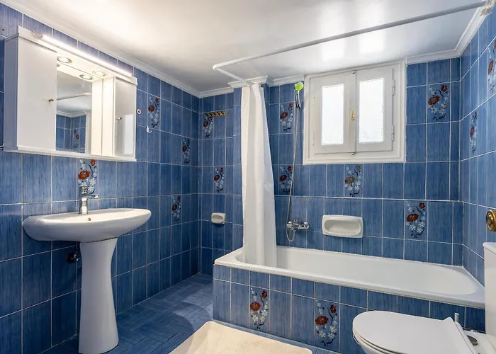 Massive 4br Retro - 3 Min Walk To * Κως Πόλη