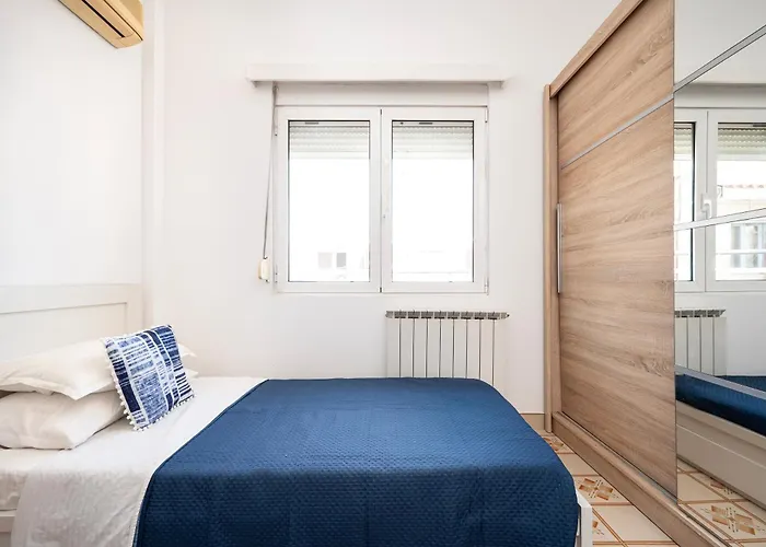 Massive 4br Retro - 3 Min Walk To * Κως Πόλη