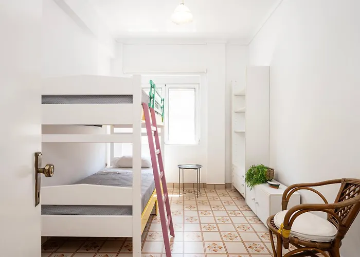 Διαμέρισμα Massive 4br Retro - 3 Min Walk To Κως Πόλη