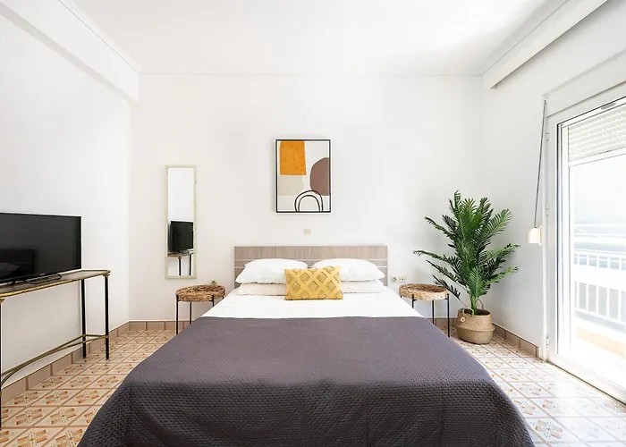 Massive 4br Retro - 3 Min Walk To Apartamento Cós