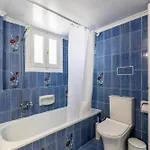 דירה Massive 4br Retro - 3 Min Walk To *