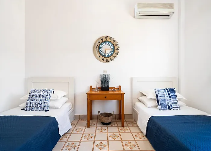 Massive 4br Retro - 3 Min Walk To Appartement