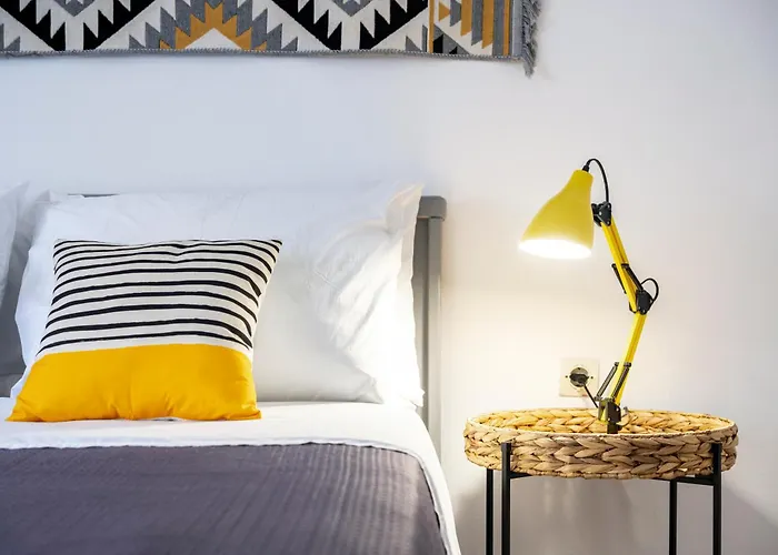 Massive 4br Retro - 3 Min Walk To Appartement *