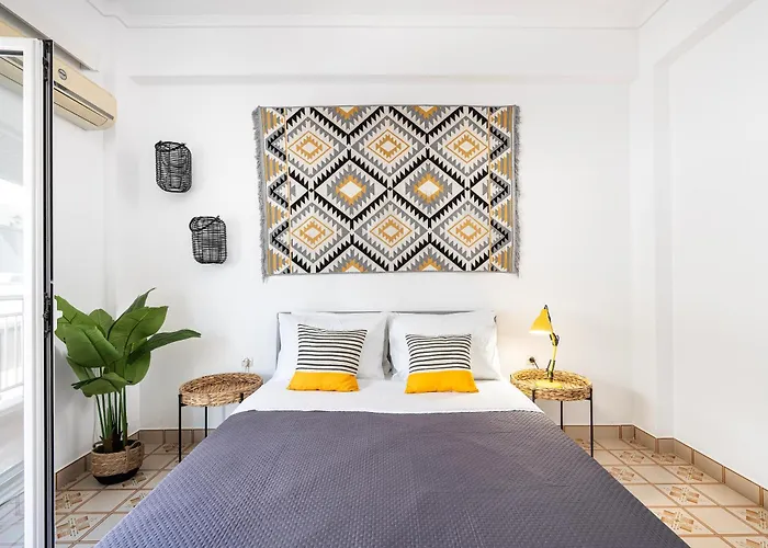 Massive 4br Retro - 3 Min Walk To Appartement *